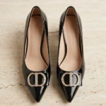 closed wedge heel